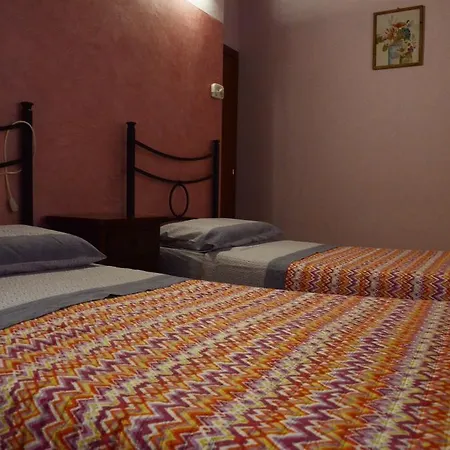 Κατάλυμα σε φάρμα Il Vecchio Pioppo Φέρμο